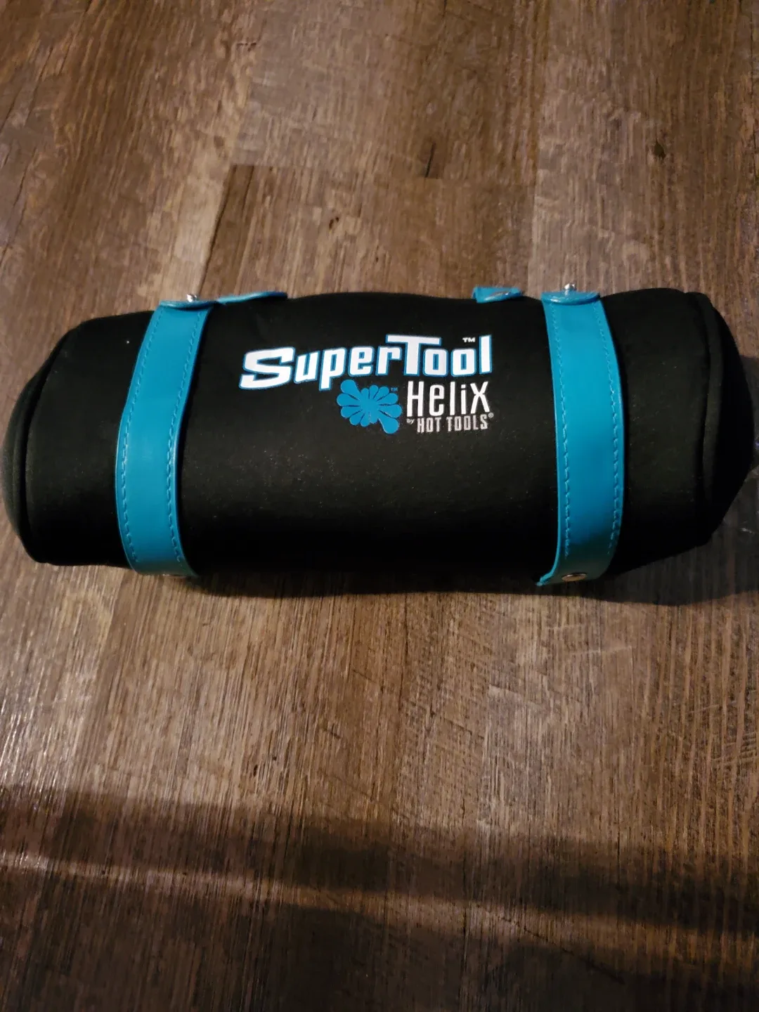 Helix SuperTool Cordless Flat Iron with Case image indicator(3)