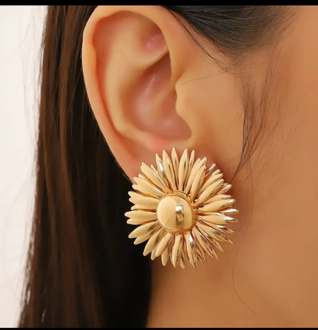 Gold Sunflower Earrings thumbnail