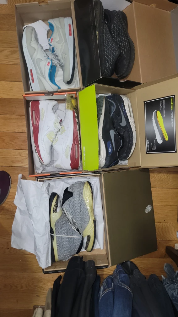 Nike Air Max 90 & Jordan Sneakers