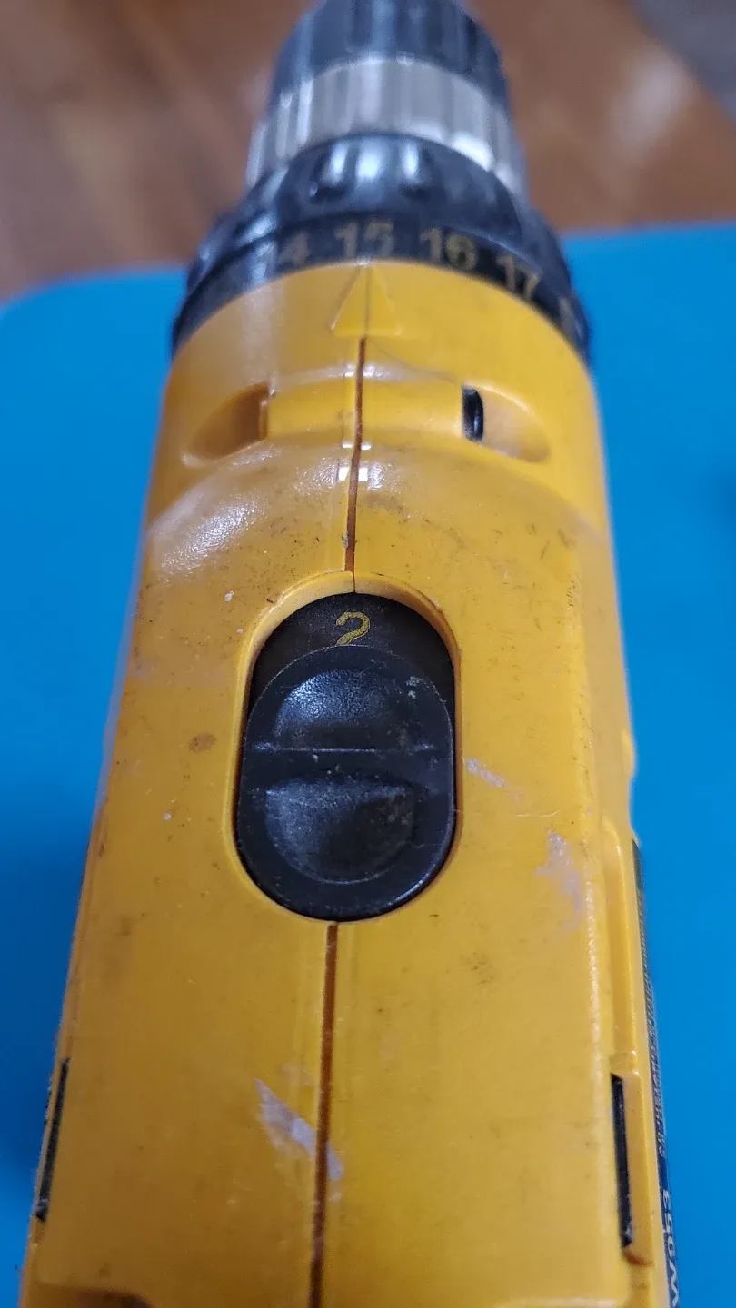 DeWalt DW953 12V Cordless Drill image indicator(4)