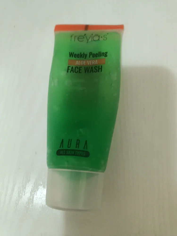 Freyia's Aloe Vera Face Wash - Weekly Peeling