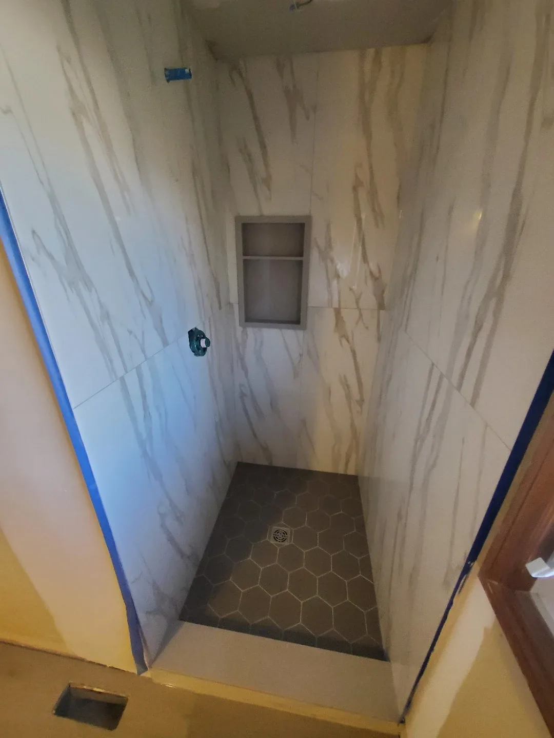 Indoor and outdoor renovations image indicator(3)