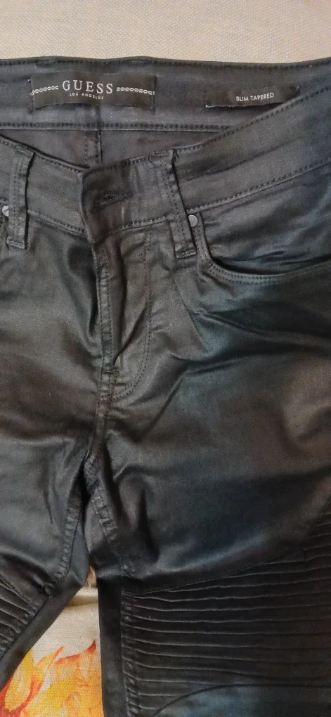 Guess Los Angeles Slim Tapered Jeans, Size 30 image indicator(3)