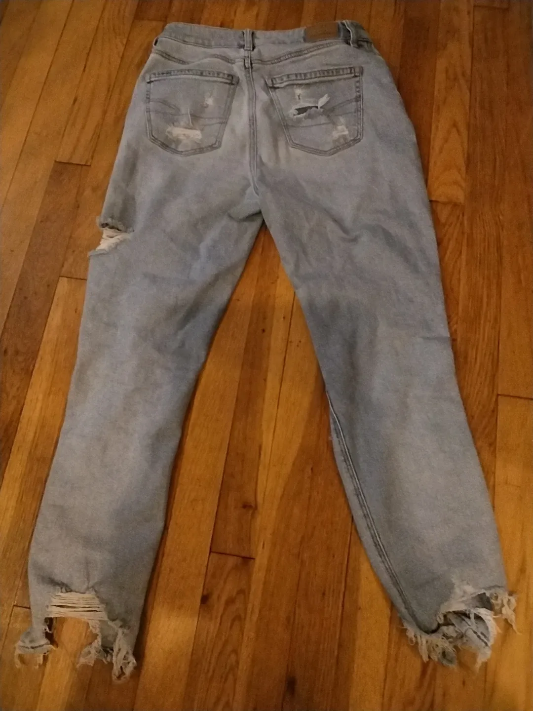 American Eagle Ripped Jeans image indicator(7)