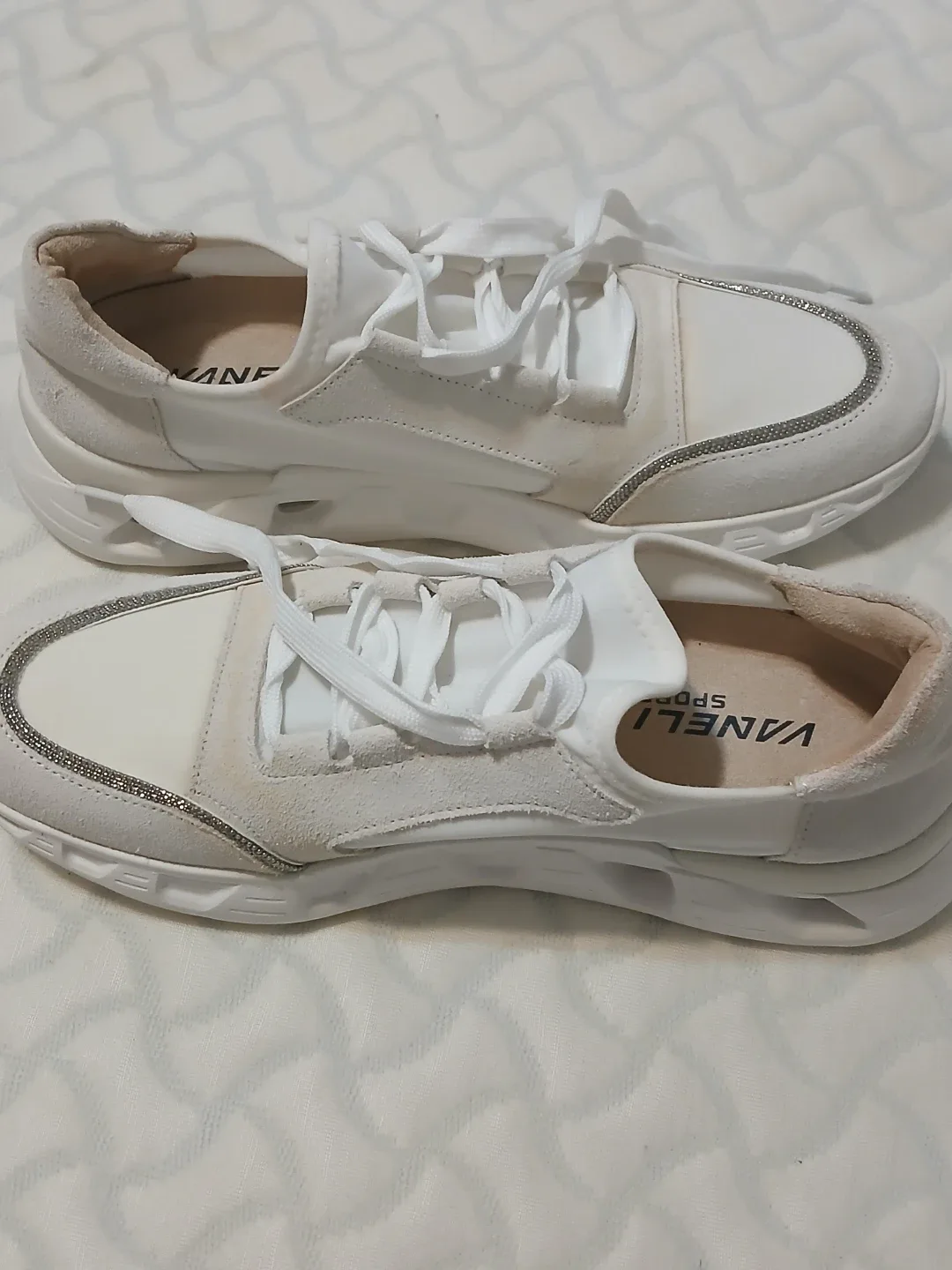 Vaneli Sport White Sneakers image indicator(3)