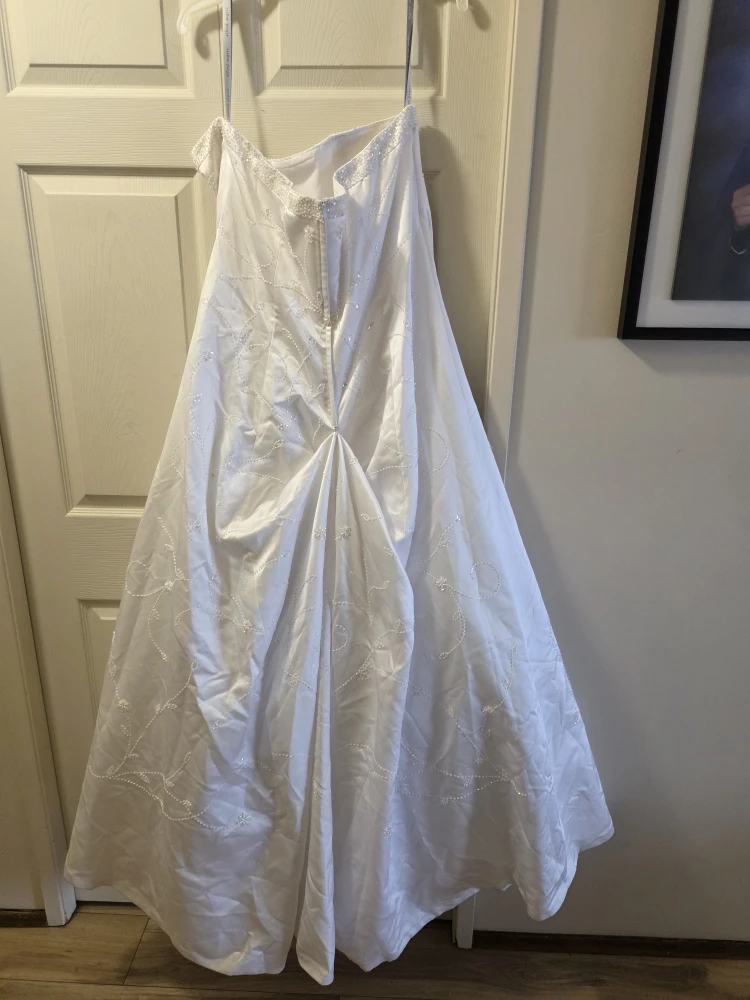 Alfred Angelo Wedding Dress, Veil, and Gloves Set - photo 4