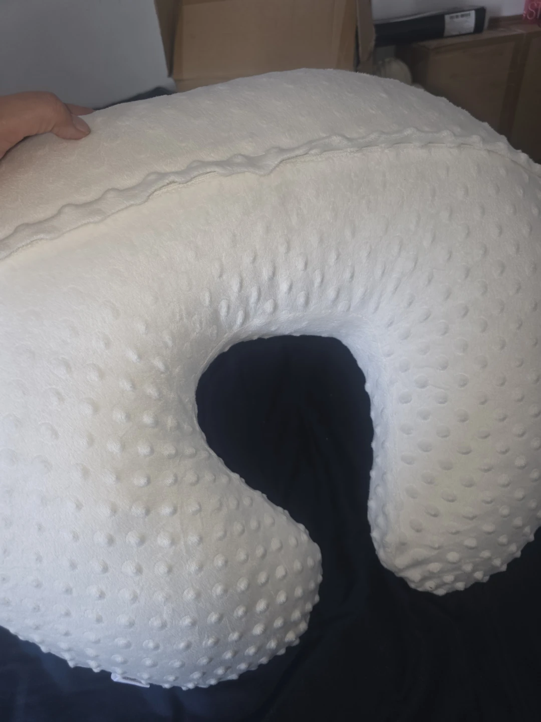 White Nursing Pillow - photo 2