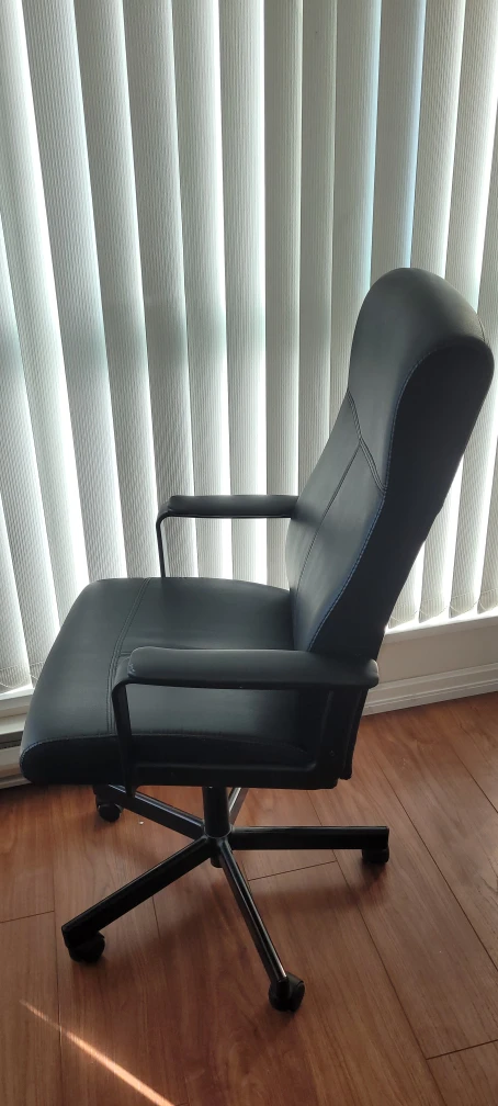 Black Office Chair - photo 2