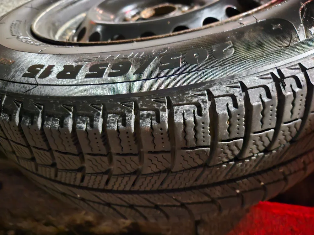 LIKE NEW Michelin X-Ice winter tires and rims. Honda Civic image indicator(2)