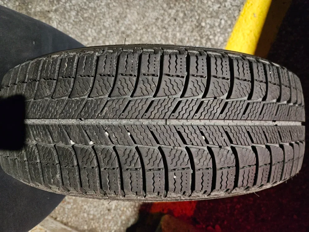 LIKE NEW Michelin X-Ice winter tires and rims. Honda Civic image indicator(3)