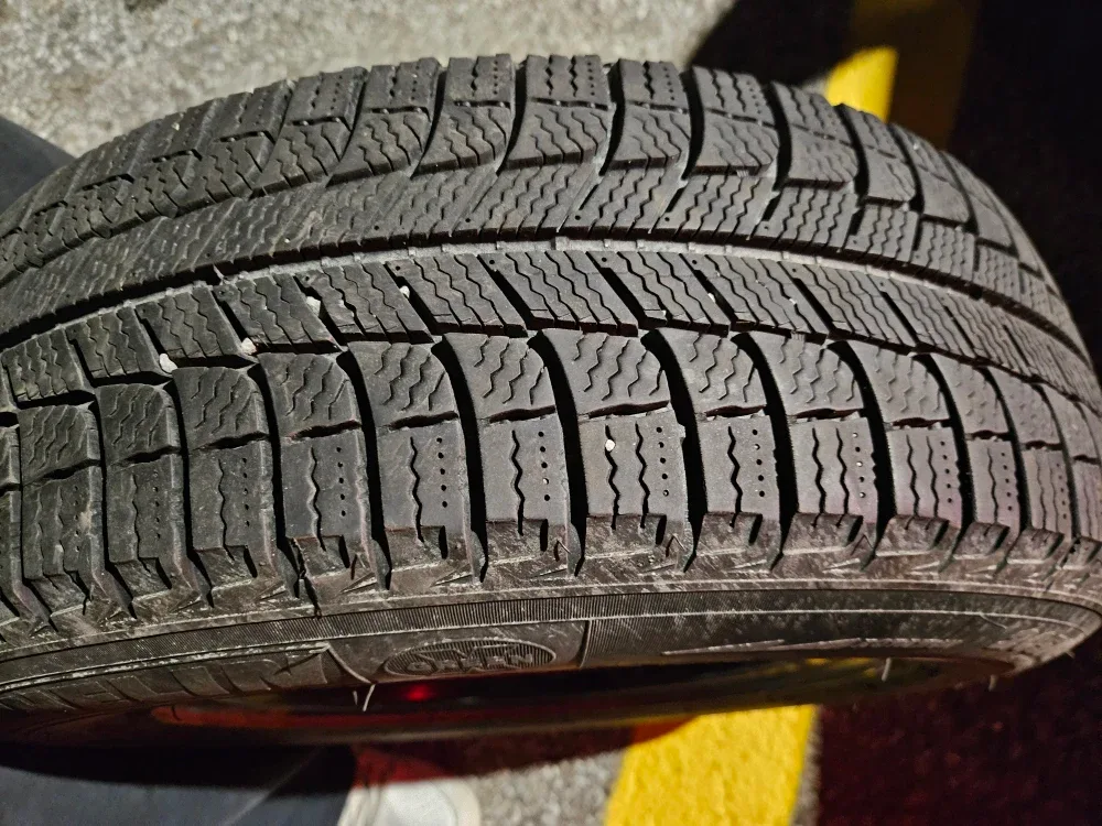 LIKE NEW Michelin X-Ice winter tires and rims. Honda Civic image indicator(4)