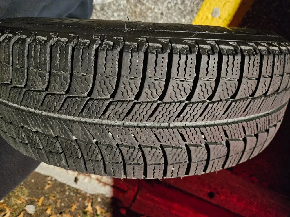 LIKE NEW Michelin X-Ice winter tires and rims. Honda Civic image indicator(6)