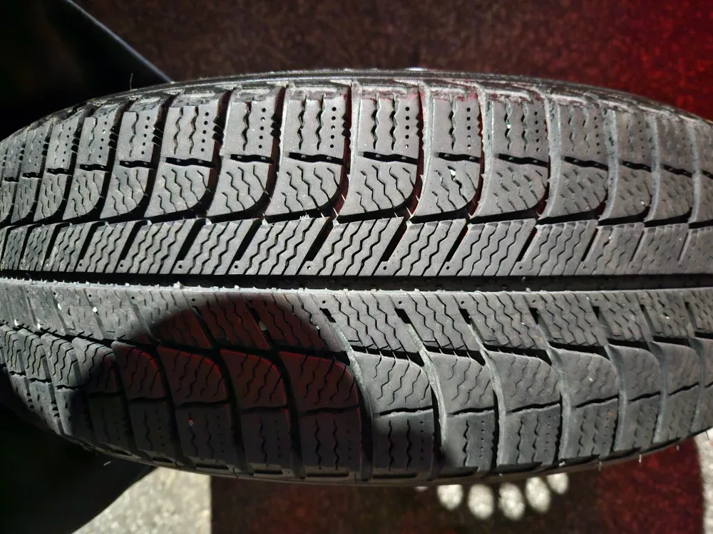 LIKE NEW Michelin X-Ice winter tires and rims. Honda Civic image indicator(7)