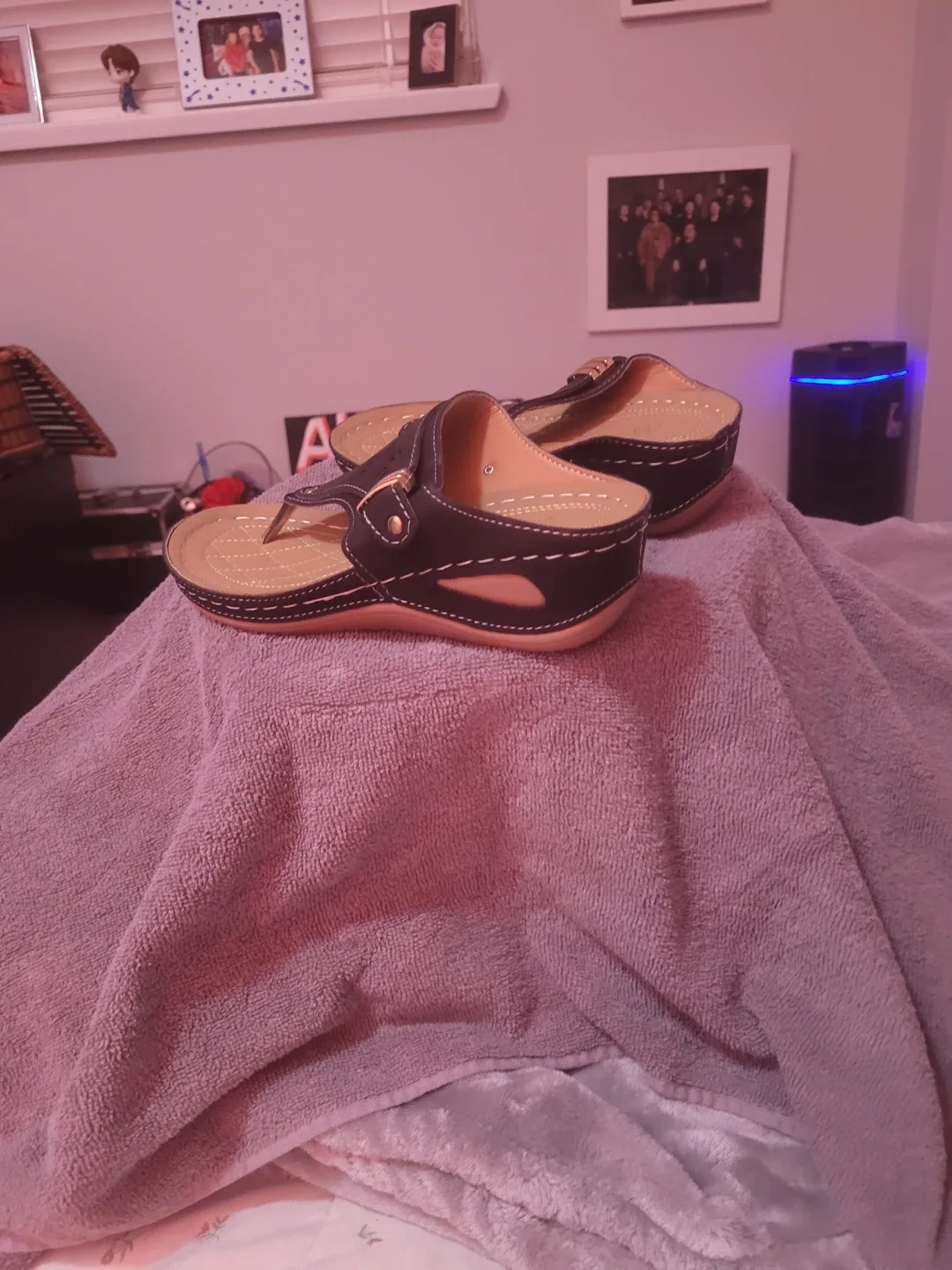 Sandals Size 61/2 image indicator(3)