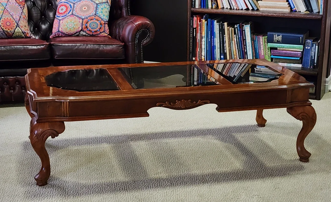 Vintage Queen Anne style coffee table image indicator(2)