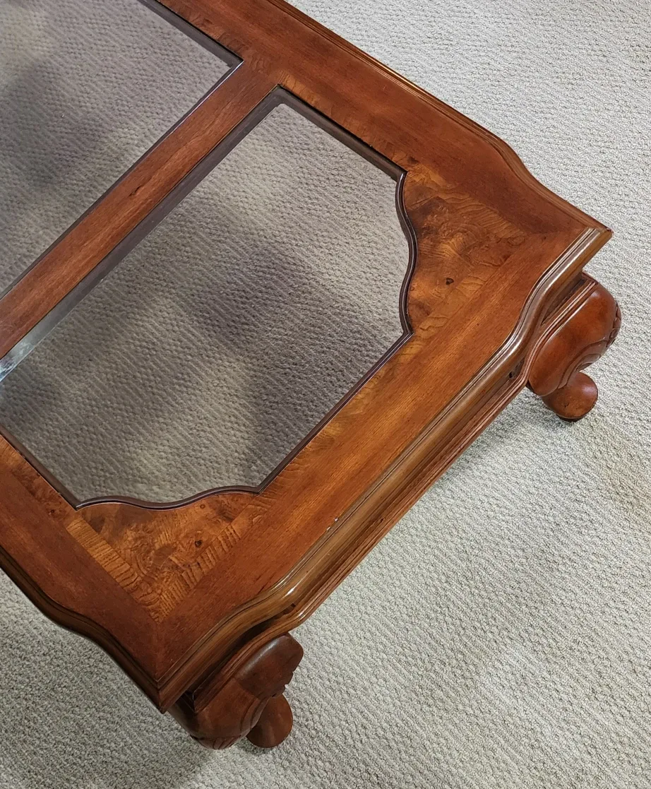 Vintage Queen Anne style coffee table image indicator(4)