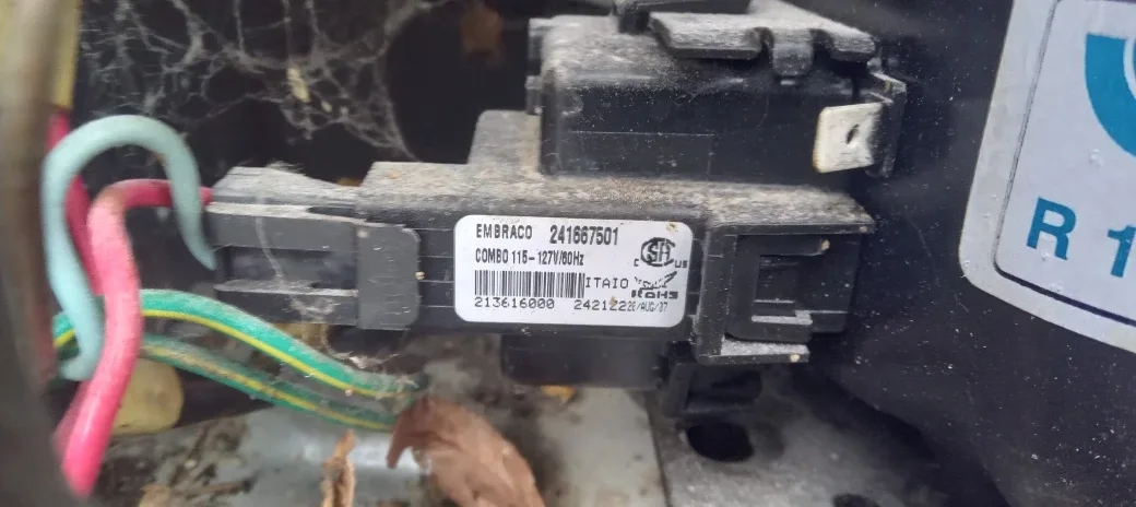 Black Frigidaire Fridge image indicator(8)