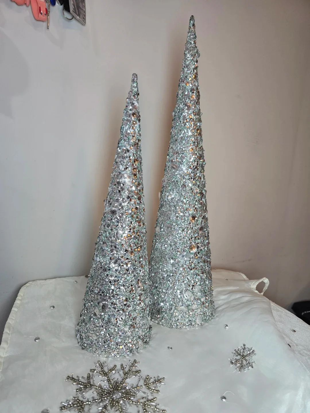 Silver Glitter Christmas Tree Cones - Set of 2 image indicator(2)