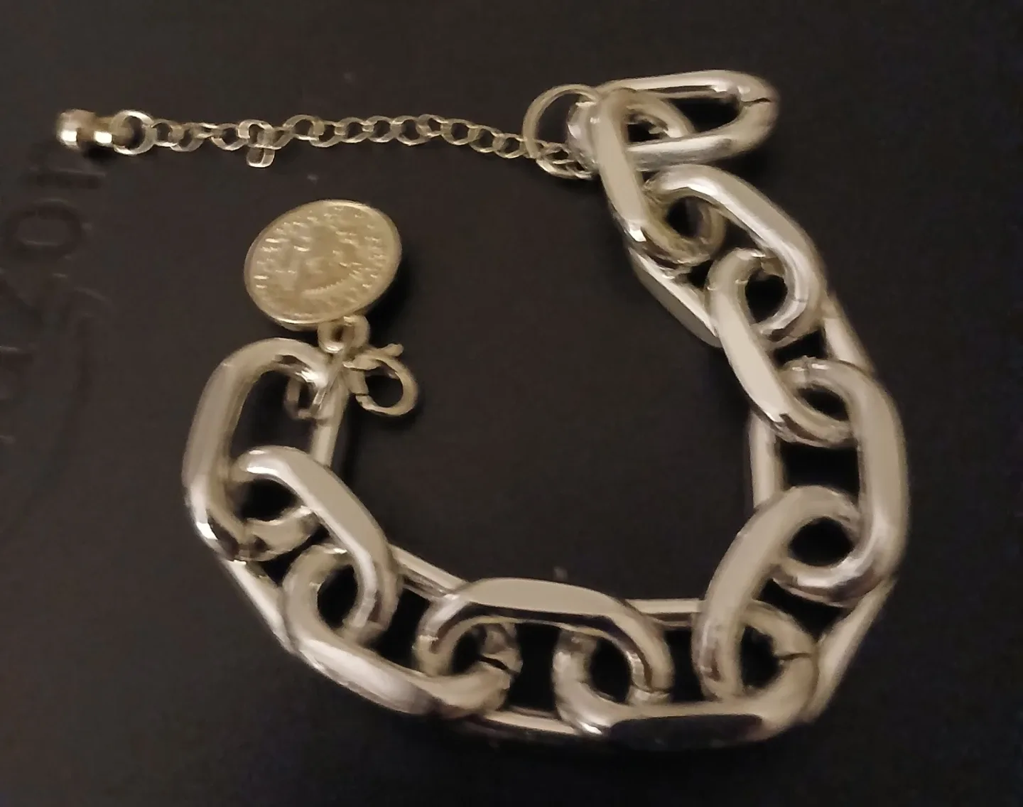 Silver Tone Jewelry Set: Bracelet & Earrings image indicator(2)