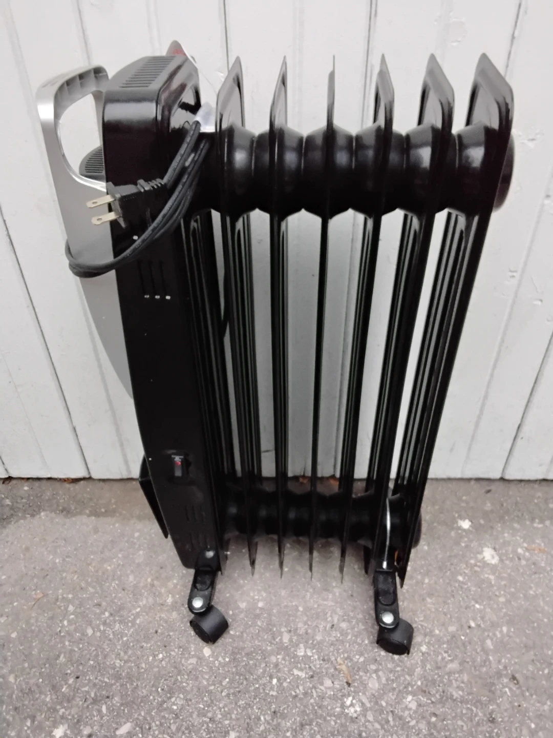 Pelonis Oil-Filled Radiator Plug-in Heater 🏡 NY1507-14A - photo 3