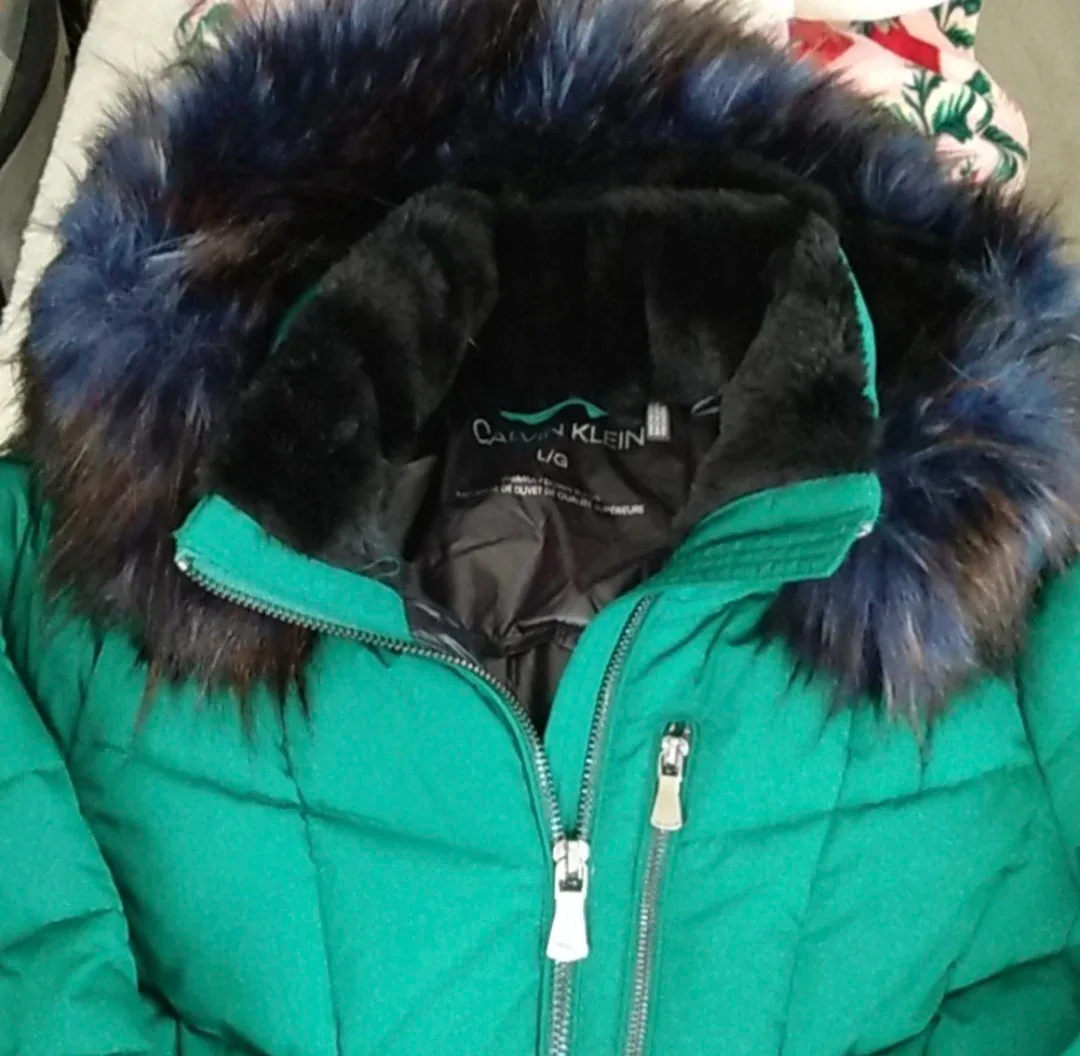 Ladies  green emerald Calvin Klein  puffer jacket image indicator(7)