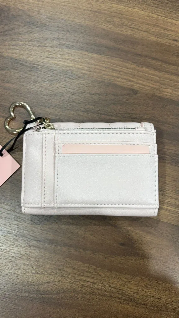 New Juicy Couture wallet image indicator(2)