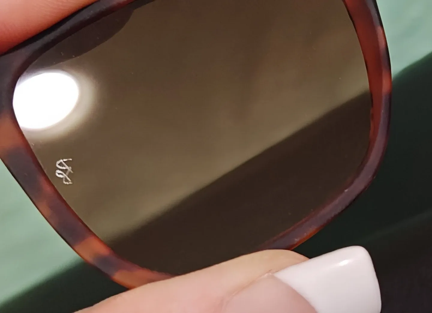 NEW Authentic Ray-Ban Sunglasses & Case image indicator(9)