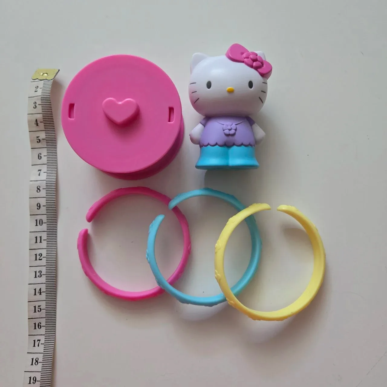Hello Kitty Toy Set with Tin Box image indicator(4)