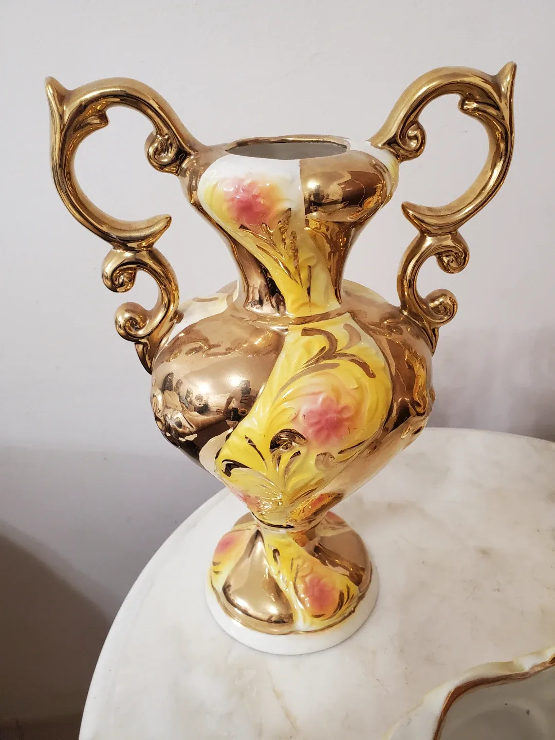 3 gold plated made in italy vases and centerpiece image indicator(2)
