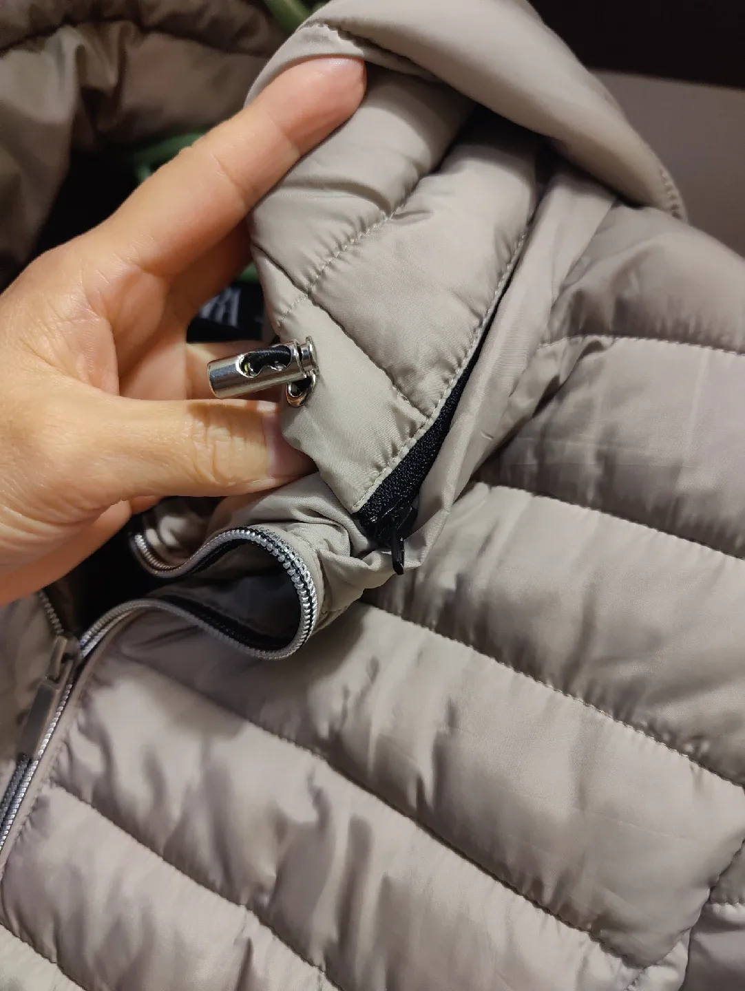 Zara Puffer Jacket - Size S image indicator(3)