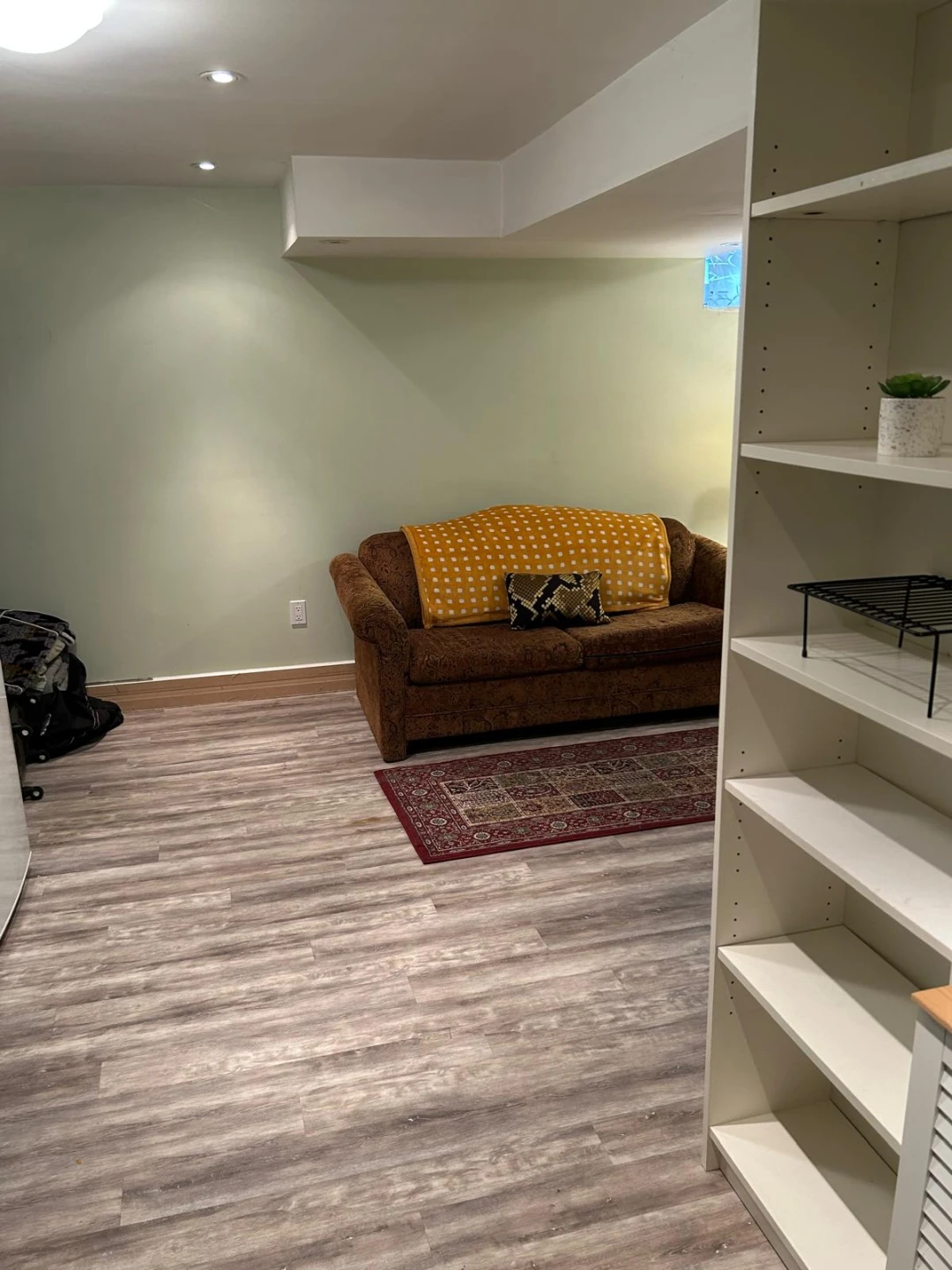 Basement Room for Rental - photo 3