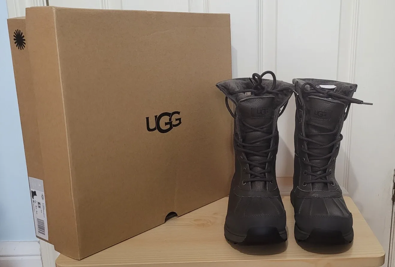 Brand New UGG Adirondack Boot III - Women's Size 8.5 - Black