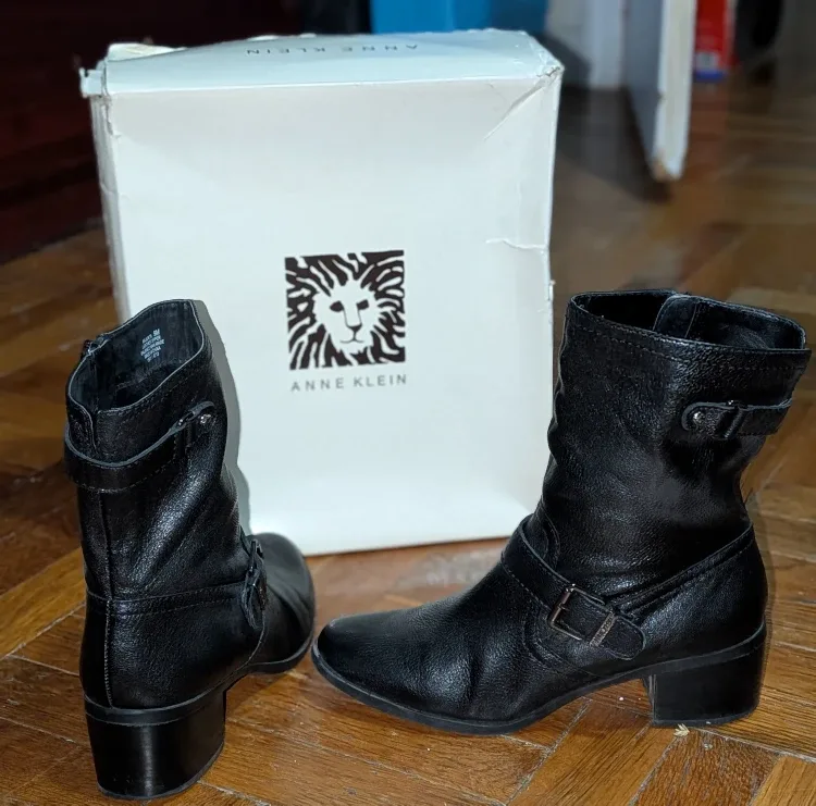 Anne Klein Black Leather Ankle Boots image indicator(4)