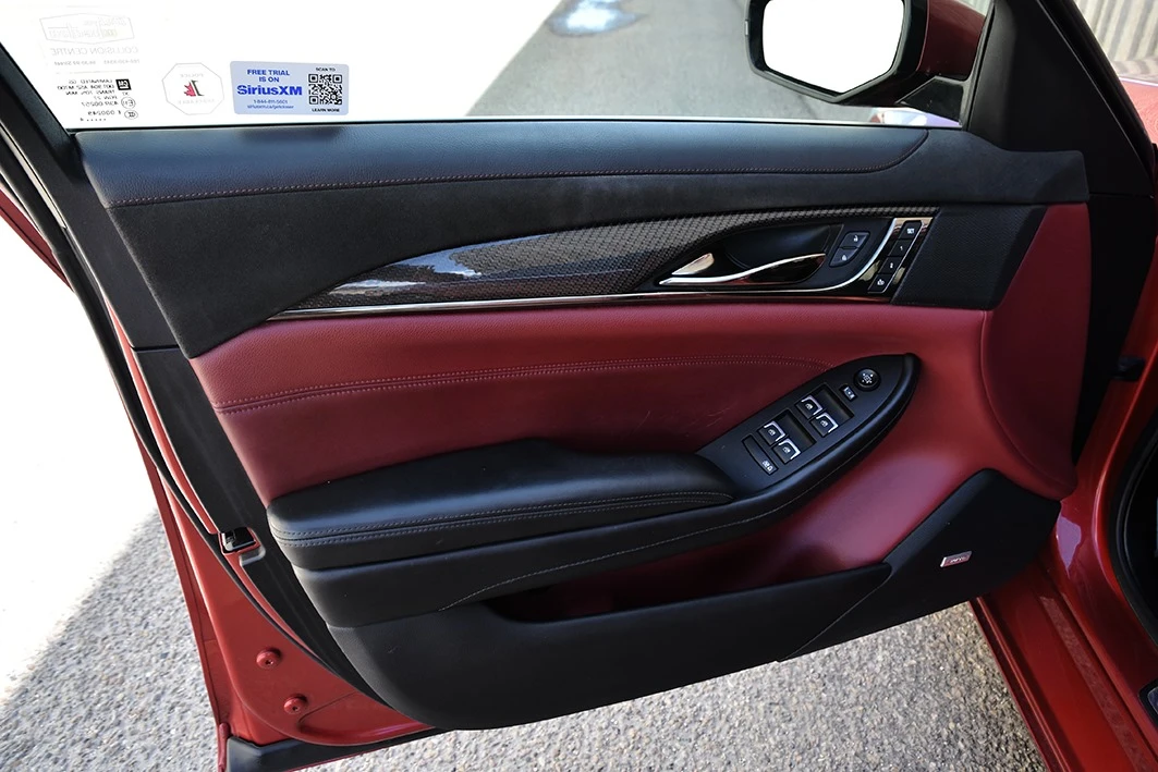 Cadillac CTS - photo 3