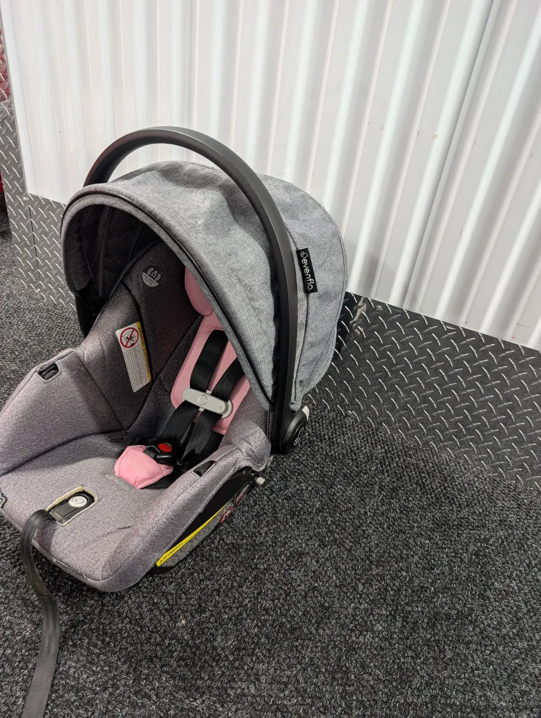 Evenflo Infant Car Seat - Gray & Pink image indicator(3)