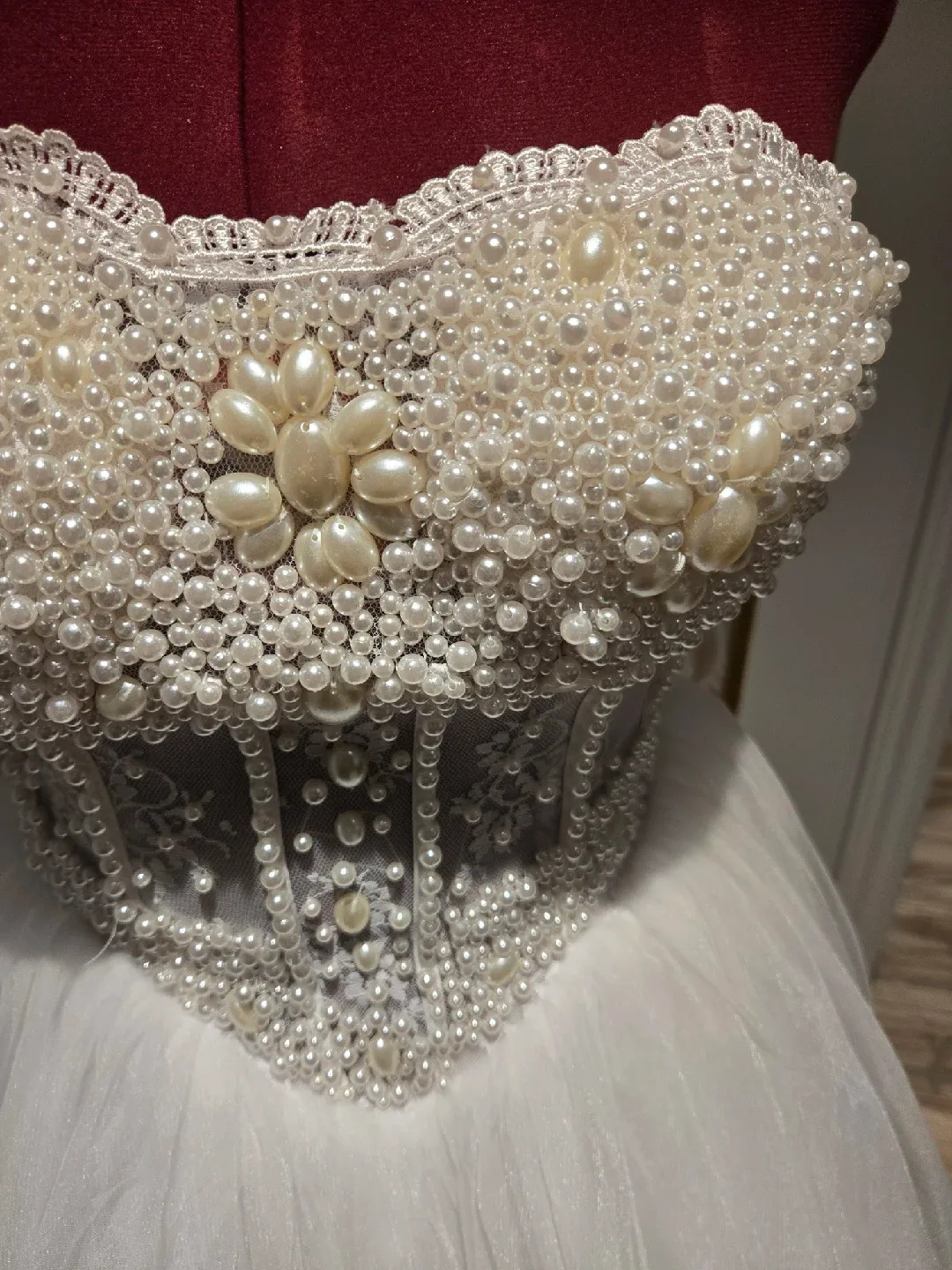 White Beaded Wedding Dress image indicator(9)