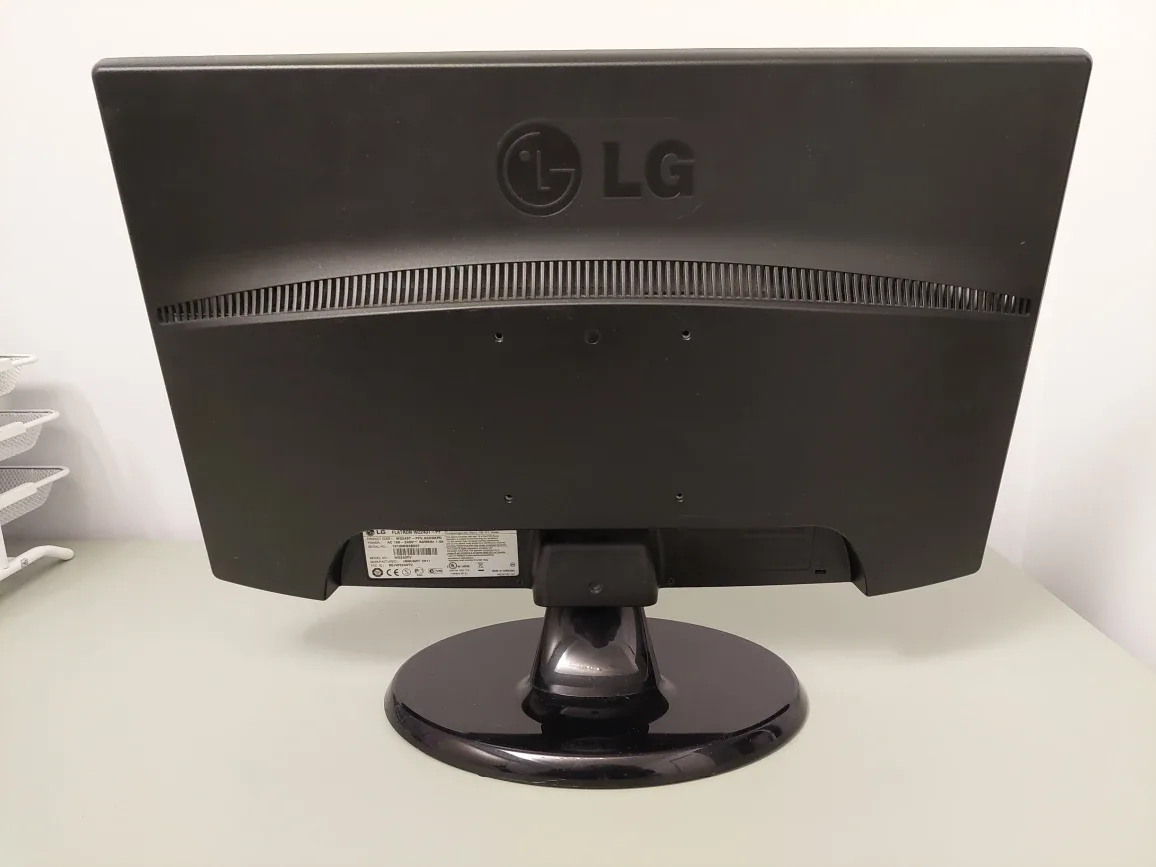 LG LCD Monitor (22 Inch) image indicator(4)