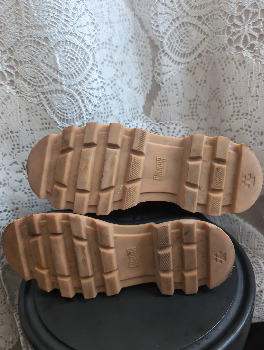 Cougar Black Chelsea Boots, Kids Size 4, Women's 6 image indicator(2)