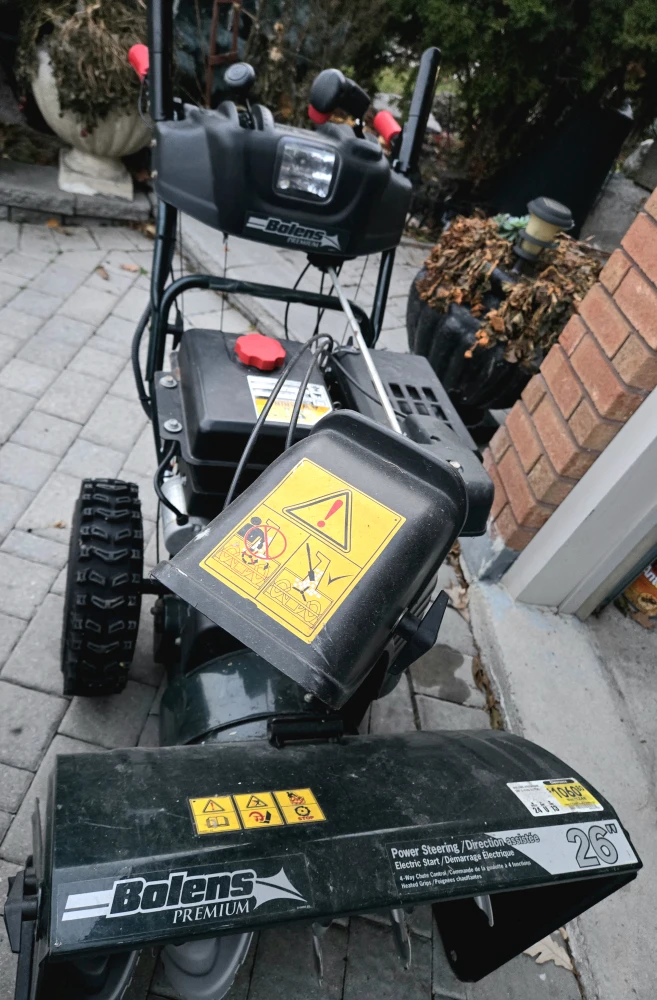 Bolens Premium 26" 2-STG Push Start Snow Blower (31AH54LF565) - photo 2