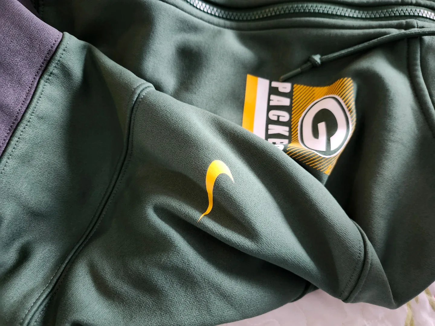 Nike NFL Green Bay Packers Dri-FIT Hoodie - Size L image indicator(2)