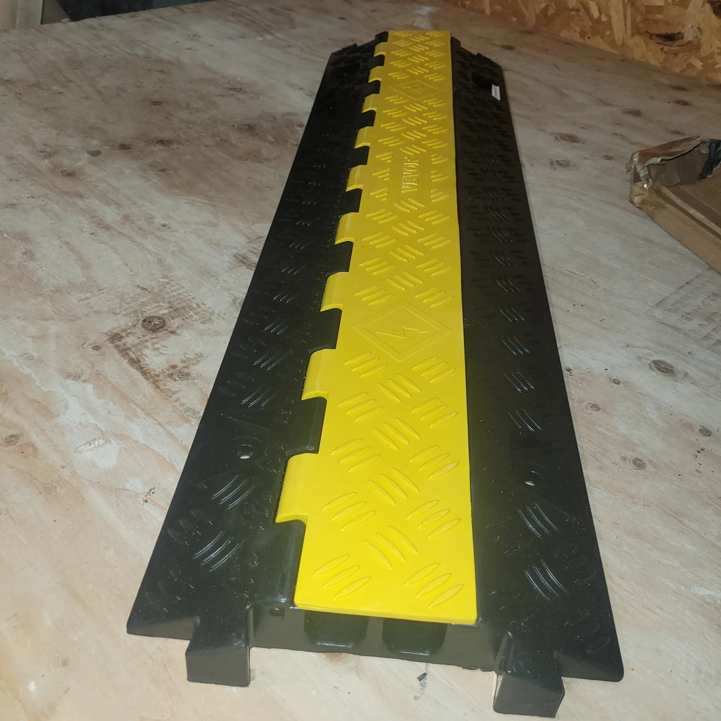 2 Channel Wire Cord Cove for sale - photo 3