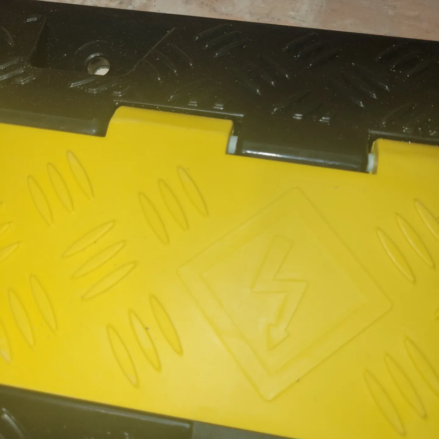 2 Channel Wire Cord Cove for sale image indicator(7)