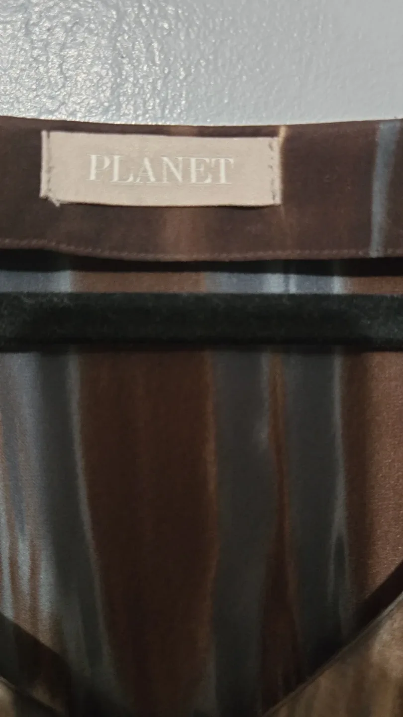 Planet by Lauren G  blouse image indicator(2)