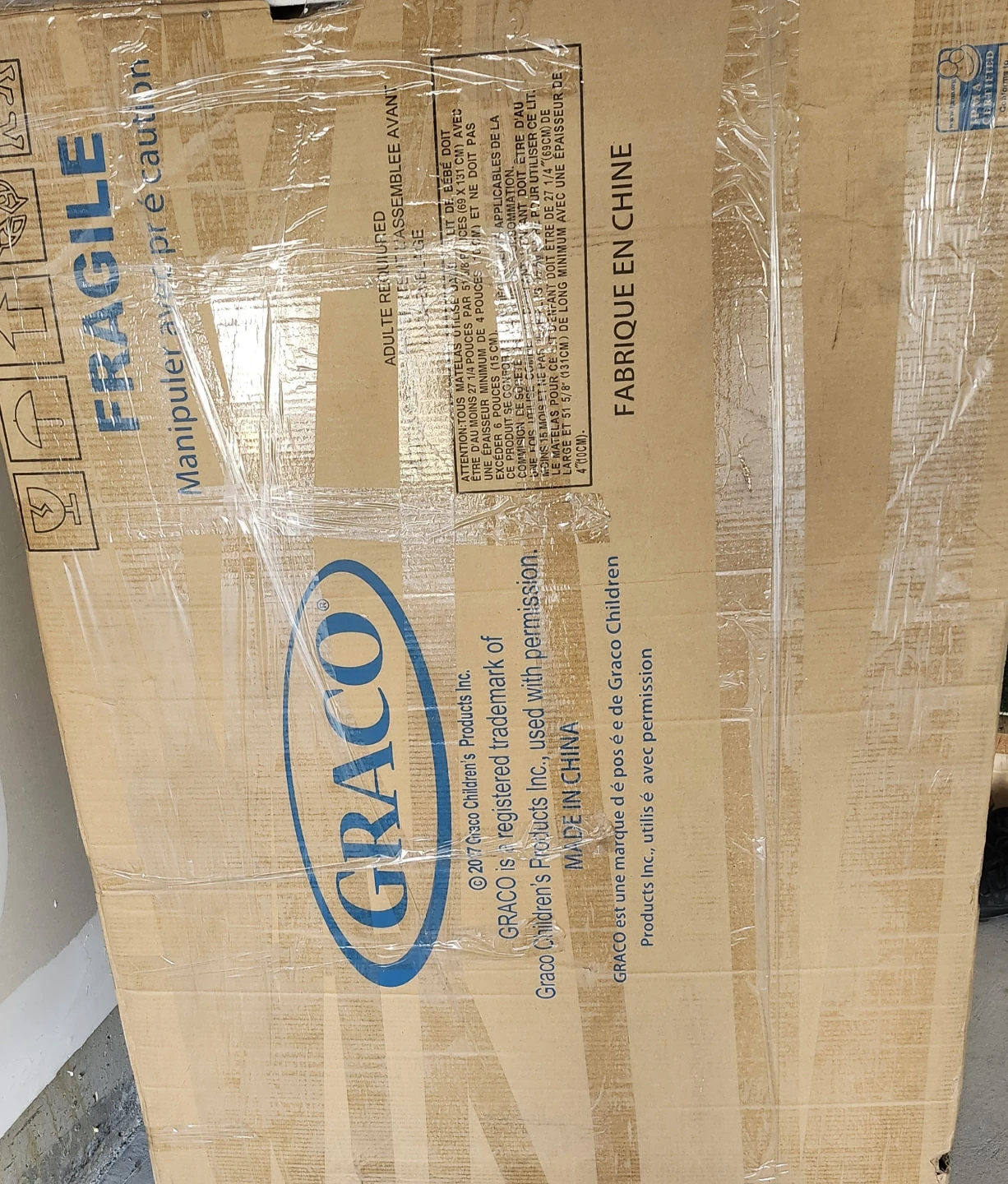 Graco Stanton Convertible Crib - New in Box! - photo 3