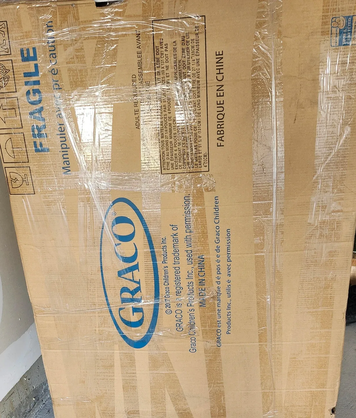 Graco Stanton Convertible Crib - New in Box! image indicator(3)