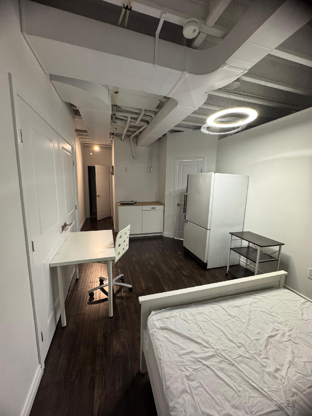 Flat For Rent - photo 2