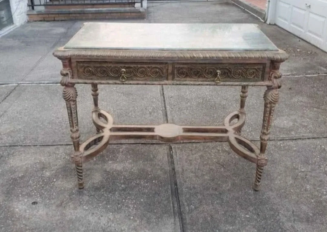 Beautiful  louis XV style marbletop table image indicator(4)