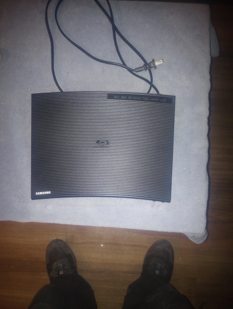 Samsung BD-J5700 Blu-ray Disc Player
