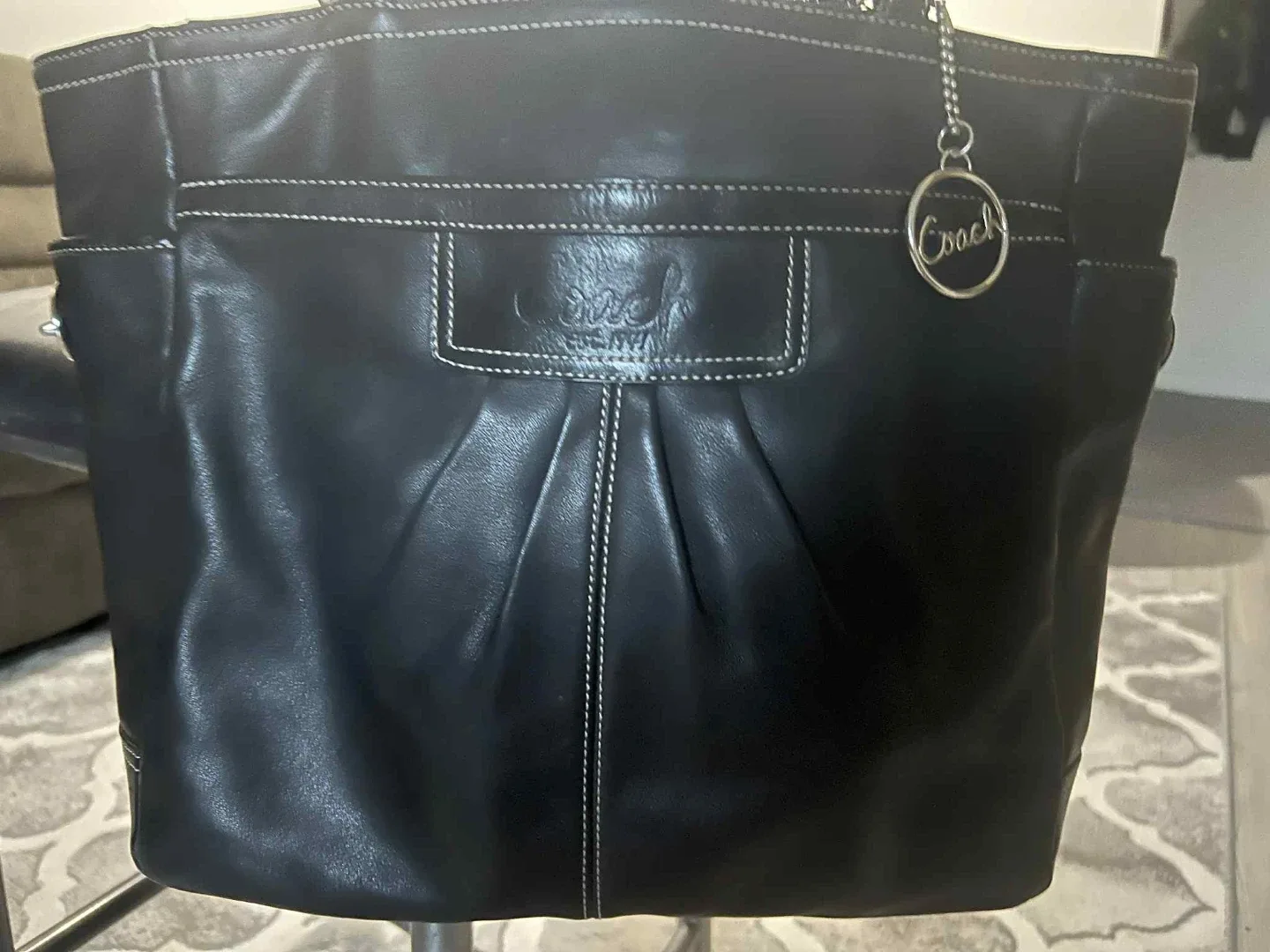 Coach Black Leather Tote Bag image indicator(7)