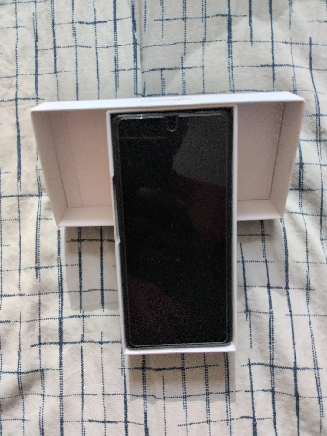 Google Pixel 6a - Charcoal - Box Included image indicator(5)